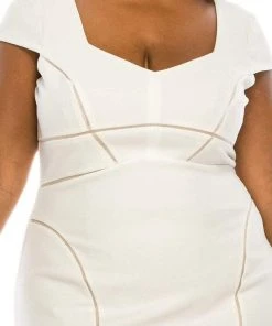 Adrianna Papell - AP1D100745 Modified V-Neck Sheath Dress