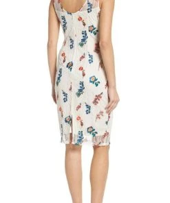 Cocktail Dresses Adrianna Papell - AP1D102745 Floral Chantilly Lace Sheath Dress