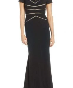 Adrianna Papell - AP1E205633 Short Sleeve V-Neck Long Formal Dress