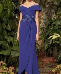 Alexander By Daymor - Draped Off Shoulder Sheath Dress 953