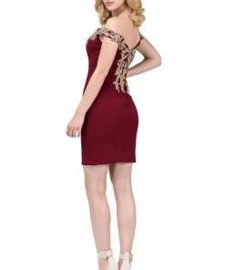 Dancing Queen - 3017 Off-Shoulder Appliqued Homecoming Dress