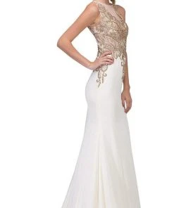 Eureka Fashion - Sleeveless Embroidered Gilt Lace Trumpet Evening Gown