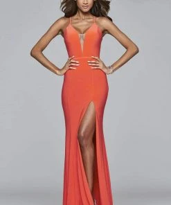 Formal Gowns Faviana - 7977 Long Jersey V-neck With Illusion And Adjustable Lace-up Back