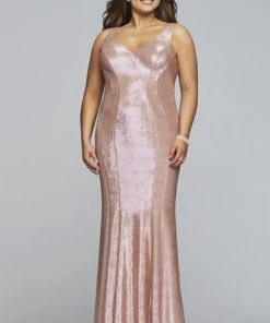 Formal Gowns Faviana - Sleeveless Metallic Jersey V-neck Sheath Dress 9453 - 1 Pc Platinum In Size 14W Available