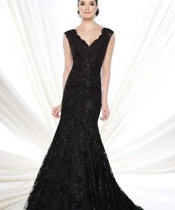 Ivonne D By Mon Cheri - Scalloped Lace Mermaid Evening Gown 215D08 - 1 Pc Eggplant In Size 4 Available Formal Gowns