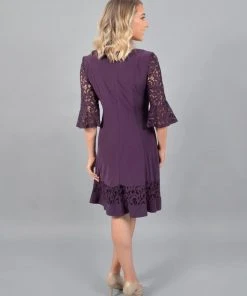 Jessica Howard - JH9M3024 Lace Embroidered Jersey A-Line Dress Cocktail Dresses