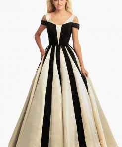 Johnathan Kayne - 9000 Two Tone V-neck Pleated Ballgown Formal Gowns