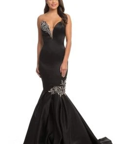 Formal Gowns Johnathan Kayne - 9030 Plunging Sweetheart Rose Appliqued Gown