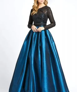 Mac Duggal - 62883D Long-Sleeved Beaded Lace Shiny Dress