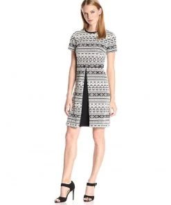 Maggy London - G2627M Aztec Stripe Short Sleeve A-Line Dress
