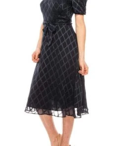 Maggy London - G4451M Puff Sleeve Textured Chiffon A-Line Dress