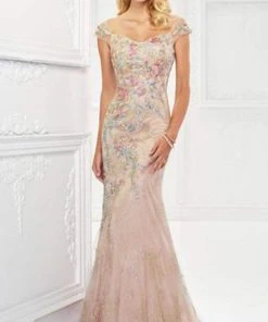 Formal Gowns Montage By Mon Cheri - Floral Embroidered Lace And Tulle Gown 118966