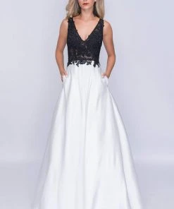 Nina Canacci - 3145 Embellished Lace V-neck A-line Dress Formal Gowns