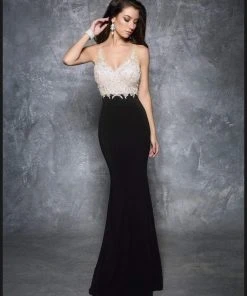 Formal Gowns Nina Canacci - V-Neck Long Prom Dress 7368