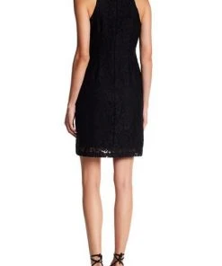 Nine West - 10648066 Halter Lace Sheath Cocktail Dress Cocktail Dresses