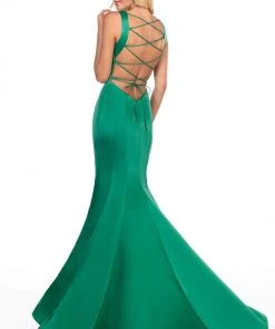 Formal Gowns Rachel Allan Shorts - 4156 Seamed Scoop Mermaid Gown 9 Formal Gowns Rachel Allan Shorts - 4156 Seamed Scoop Mermaid Gown