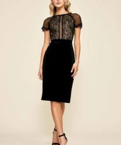 Tadashi Shoji - Lace Embroidered Sheath Cocktail Dress - 2 Pcs Black/Nude In Size 12 And 14 Available