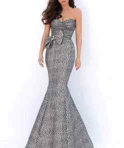 Tarik Ediz - 93857 Beaded Jacquard Mermaid Dress With Train