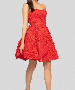 Cocktail Dresses Terani Couture - Jeweled Floral Appliqued Bustier Dress 1911P8057 - 1 Pc Red Red In Size 8 Available
