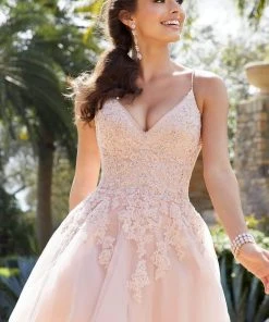 Cocktail Dresses Vizcaya By Mori Lee - V-Neck Appliqued Cocktail Dress 9515SC - 1 Pc Champagne In Size 4 Available