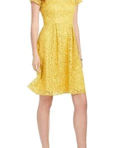 Adrianna Papell AP1D103576 - Short Sleeve Bateau Neck Cocktail Dress