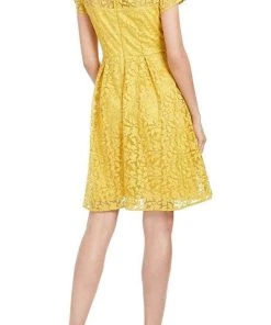 Adrianna Papell AP1D103576 - Short Sleeve Bateau Neck Cocktail Dress