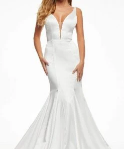 Ashley Lauren - 11060 Plunging Neck Trumpet Bridal Dress