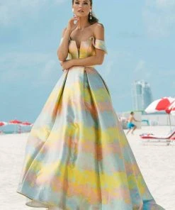 Ashley Lauren - 1570 Plunging Off-Shoulder Brocade Ballgown