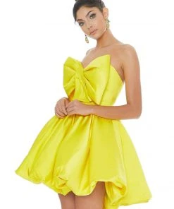 Ashley Lauren - 4218 Bowed Strapless A-Line Cocktail Dress