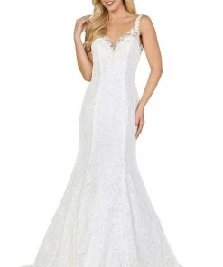 Dancing Queen - 151 Lace V-neck Mermaid Dress With Train