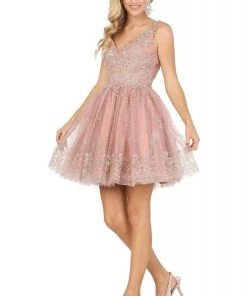 Dancing Queen - 3237 Sleeveless V Neck Lace Applique Cocktail Dress