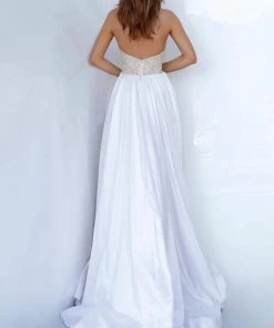 Jovani - 3698 Sexy Halter V-Neck Bedazzled A-Line Dress 8 Jovani - 3698 Sexy Halter V-Neck Bedazzled A-Line Dress