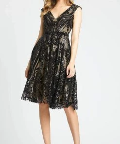 Mac Duggal - 67514 Cap Sleeves Embellished Dress