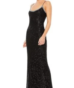 Mac Duggal - 93551 Scoop Neck And Back Evening Gown