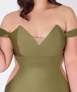 MNM COUTURE - L0044 Tapered V Neck Mermaid Gown