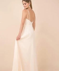 Nox Anabel - R275P Plunging V-neck A-line Dress With Slit