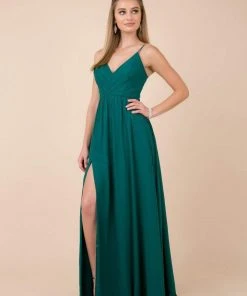 Nox Anabel - R275P Plunging V-neck A-line Dress With Slit