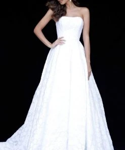 Sherri Hill - 51623 Floral Textured Strapless Ballgown