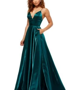 Sherri Hill - 52424 V-Neck Open Back Evening Dress