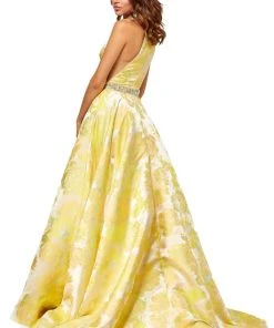 Sherri Hill - 52425 Full Figured Beaded Long Dress