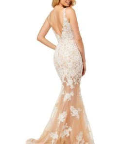 Sherri Hill - 52552 V-Neck Laced Long Trumpet Dress