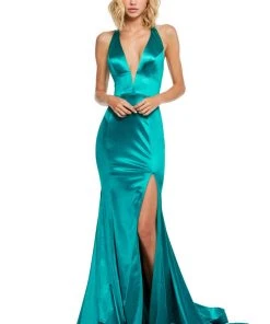 Sherri Hill - 52702 Deep Halter V-neck Mermaid Dress With Train