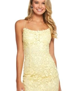 Sherri Hill - 53151 Embroidered Lace Short Dress