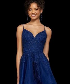 Sherri Hill - 53157 Lace Appliqued V-Neck A-Line Short Dress
