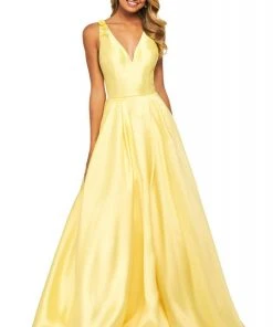 Sherri Hill - 53732 Beaded Applique Plunging Mikado Dress