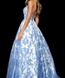 Sherri Hill - 53921 Embroidered Sweetheart Ballgown